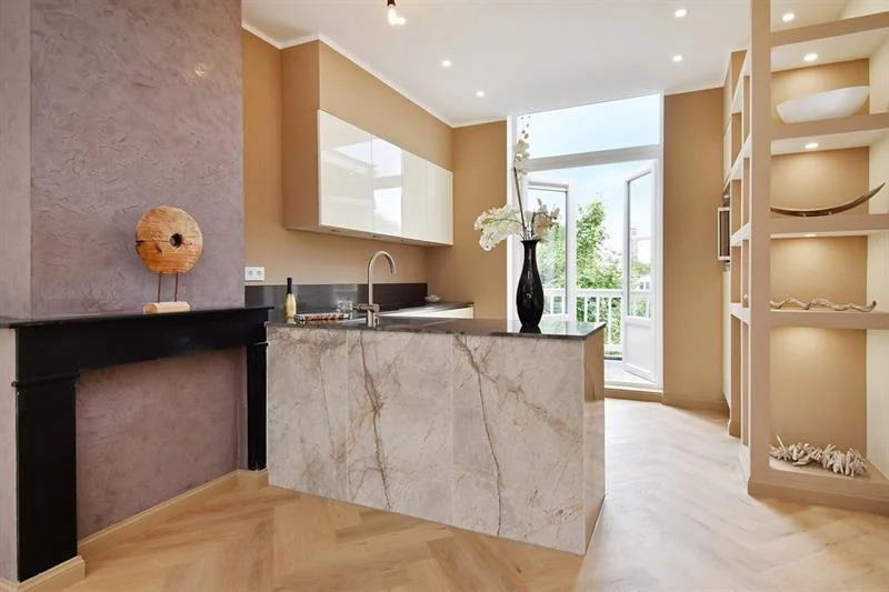 geblurde versie van de foto als achtergrond