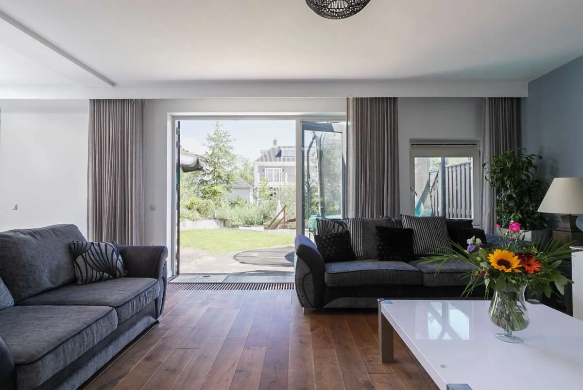 geblurde versie van de foto als achtergrond