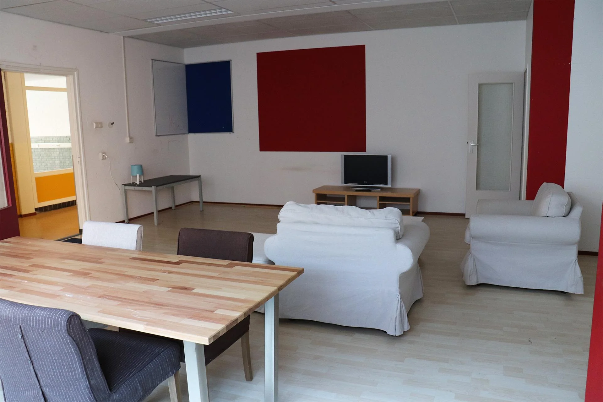 geblurde versie van de foto als achtergrond