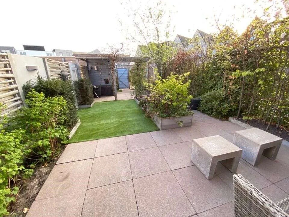 geblurde versie van de foto als achtergrond