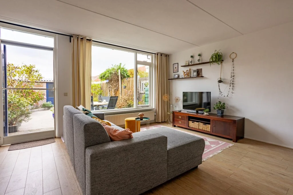 geblurde versie van de foto als achtergrond