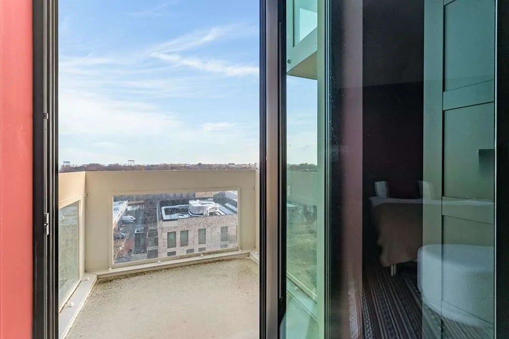 geblurde versie van de foto als achtergrond