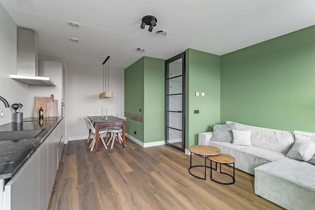 geblurde versie van de foto als achtergrond