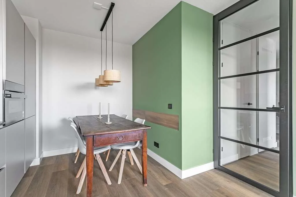 geblurde versie van de foto als achtergrond