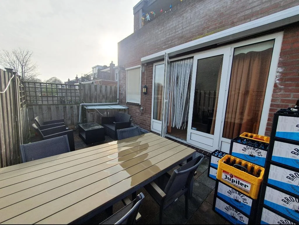 geblurde versie van de foto als achtergrond