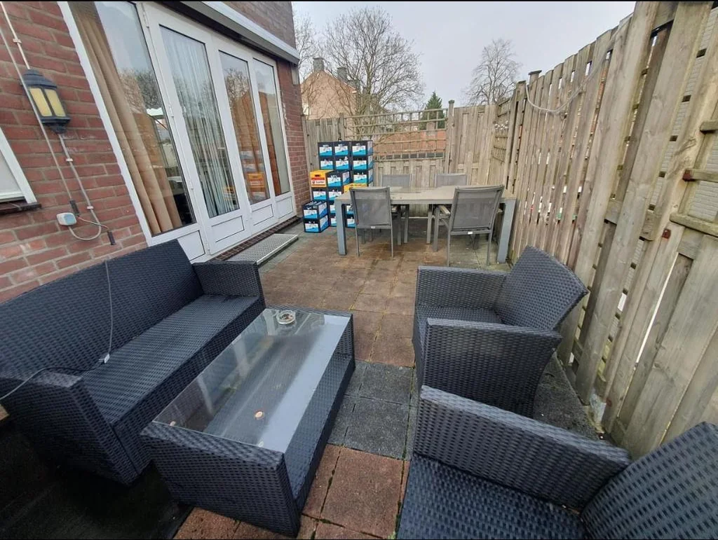 geblurde versie van de foto als achtergrond