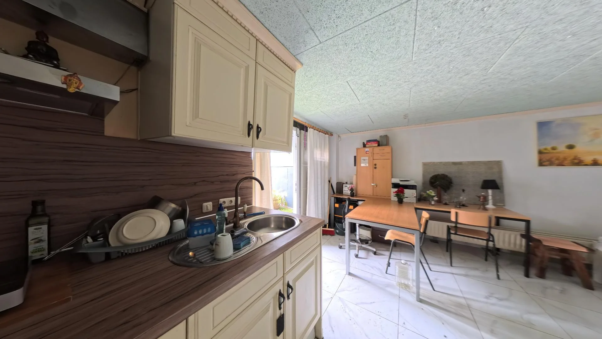 geblurde versie van de foto als achtergrond