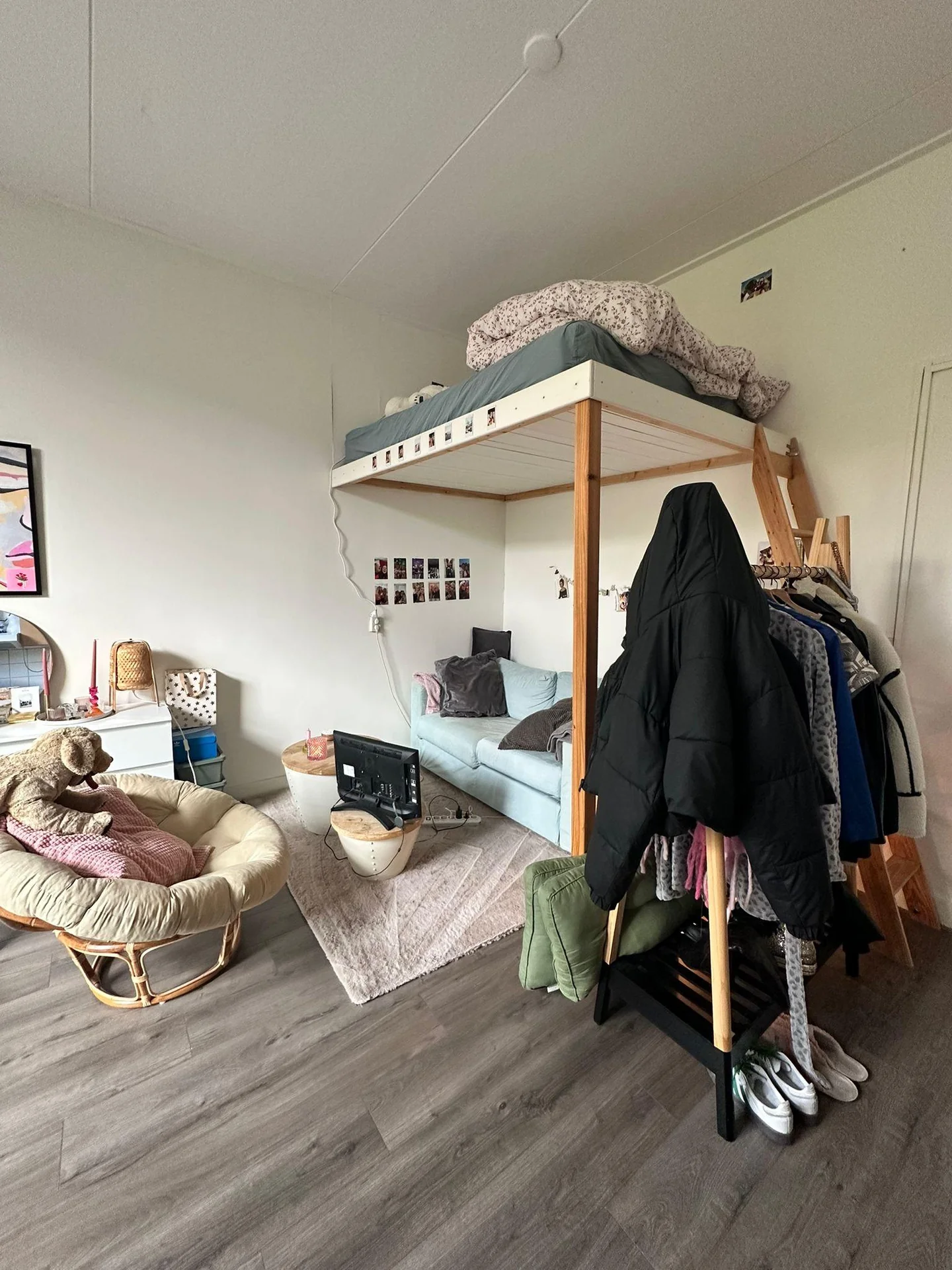 geblurde versie van de foto als achtergrond