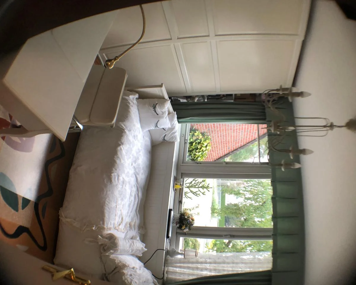 geblurde versie van de foto als achtergrond