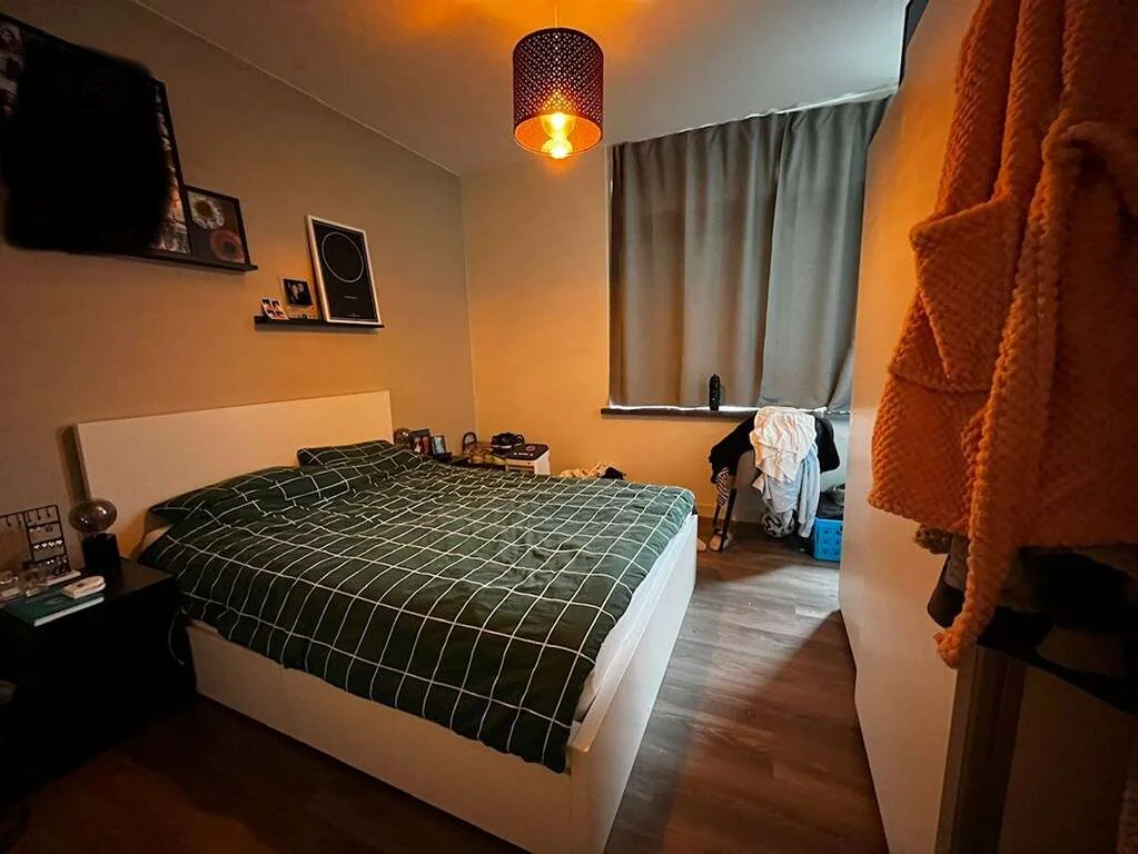 geblurde versie van de foto als achtergrond