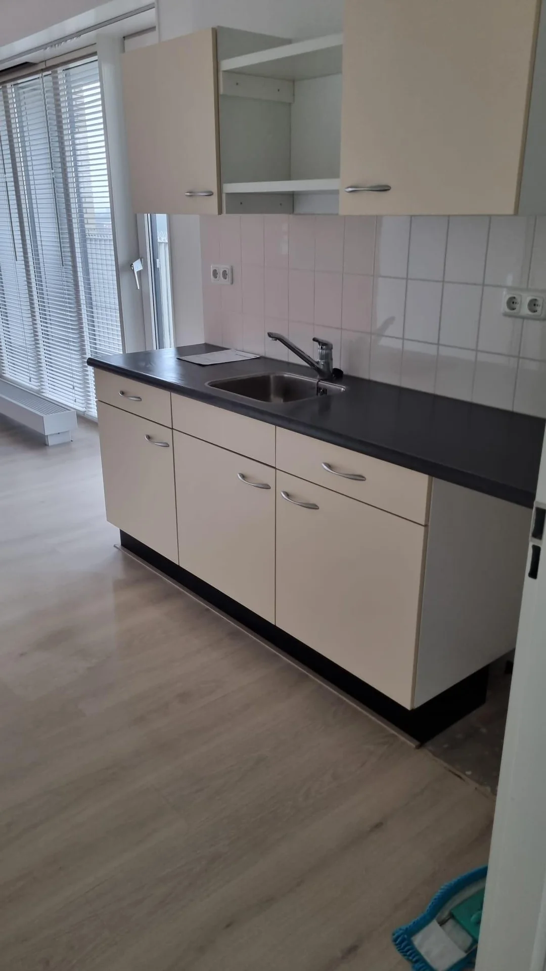 geblurde versie van de foto als achtergrond