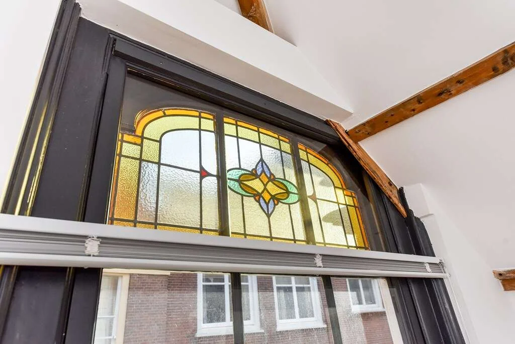 geblurde versie van de foto als achtergrond