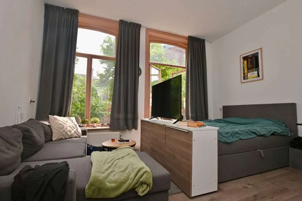 geblurde versie van de foto als achtergrond