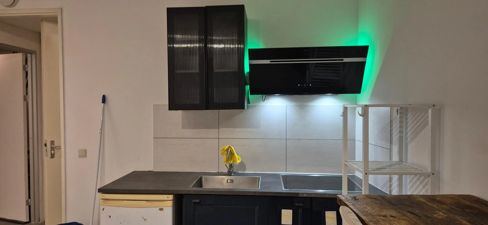 geblurde versie van de foto als achtergrond