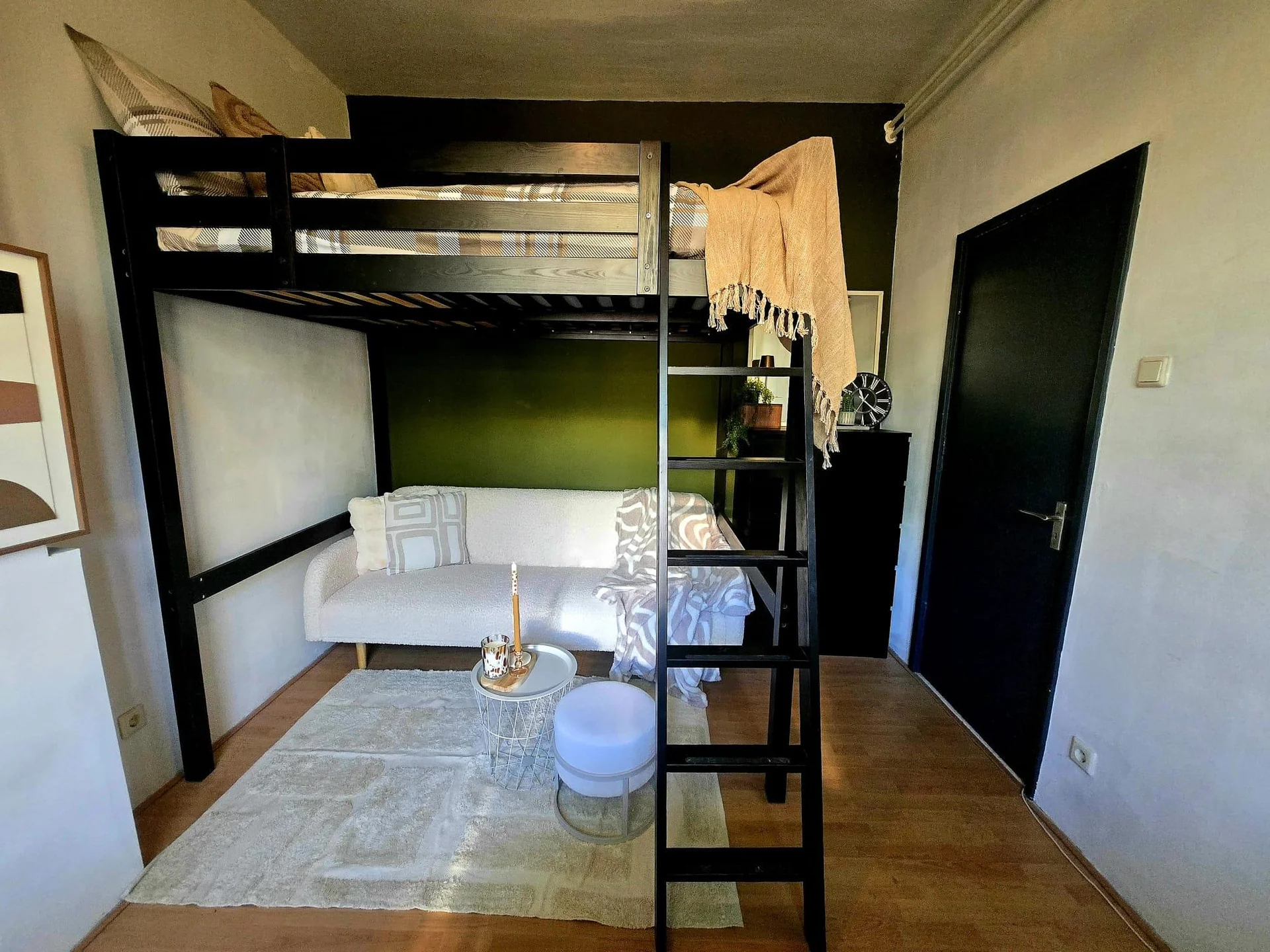 geblurde versie van de foto als achtergrond