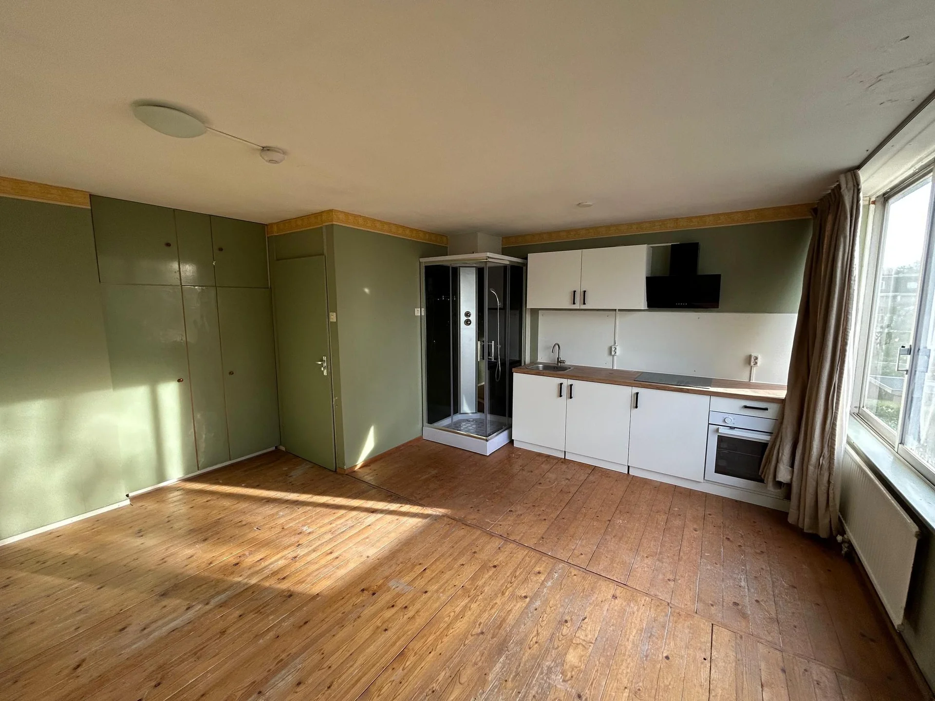 geblurde versie van de foto als achtergrond