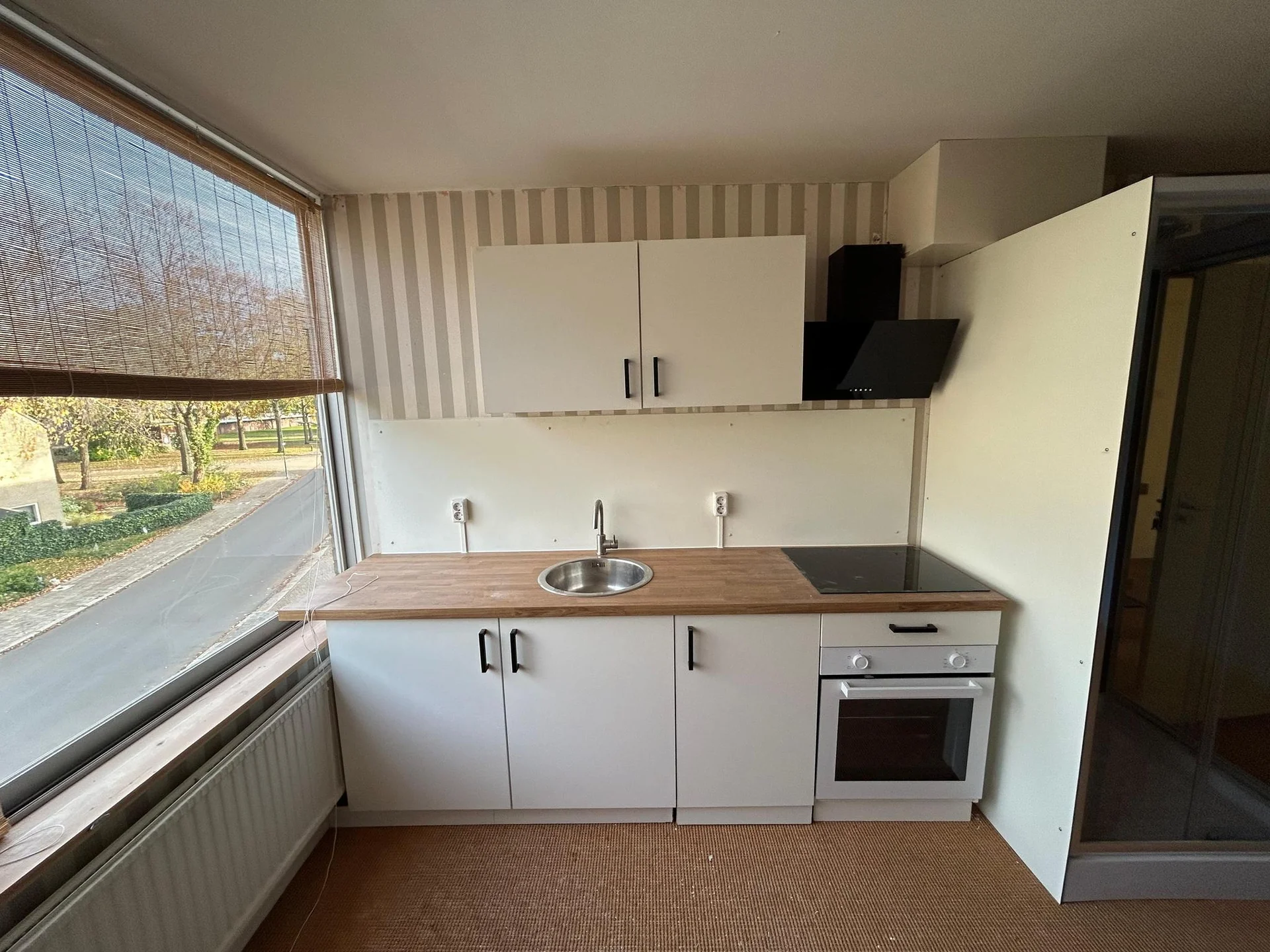 geblurde versie van de foto als achtergrond