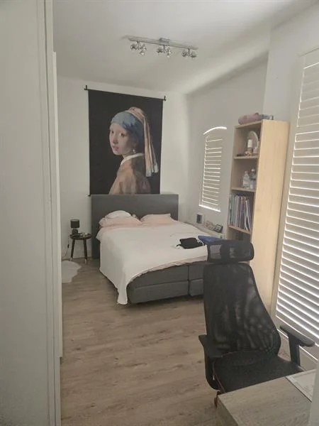 geblurde versie van de foto als achtergrond