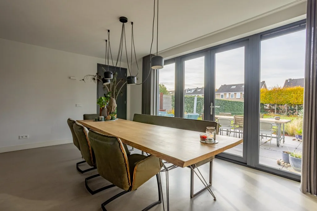 geblurde versie van de foto als achtergrond