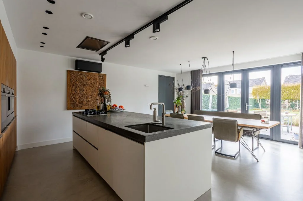 geblurde versie van de foto als achtergrond