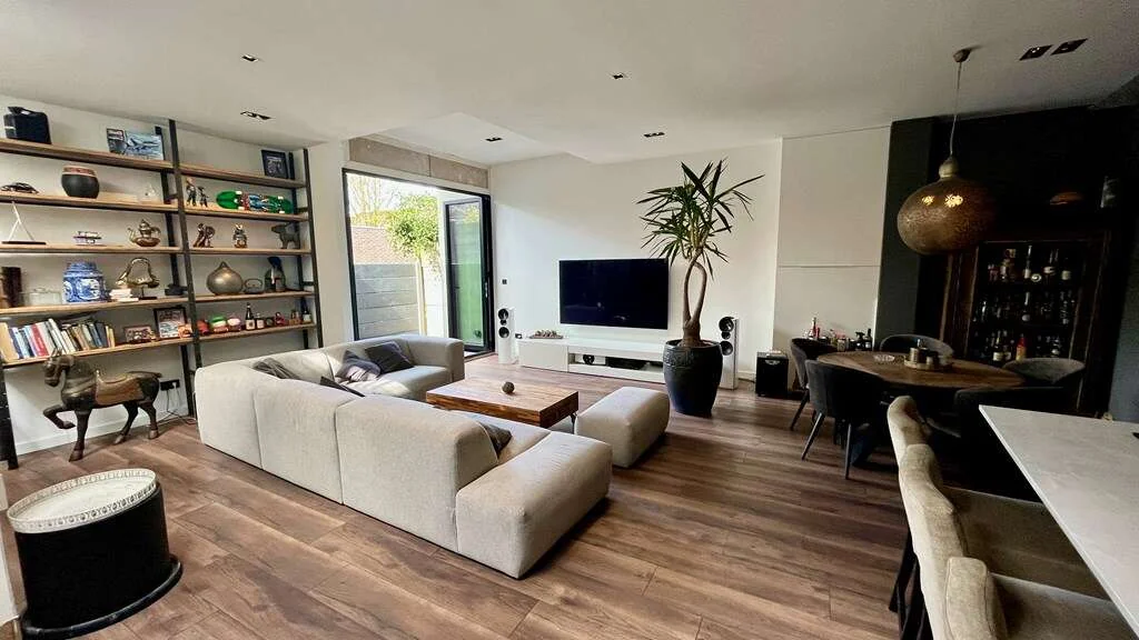 geblurde versie van de foto als achtergrond