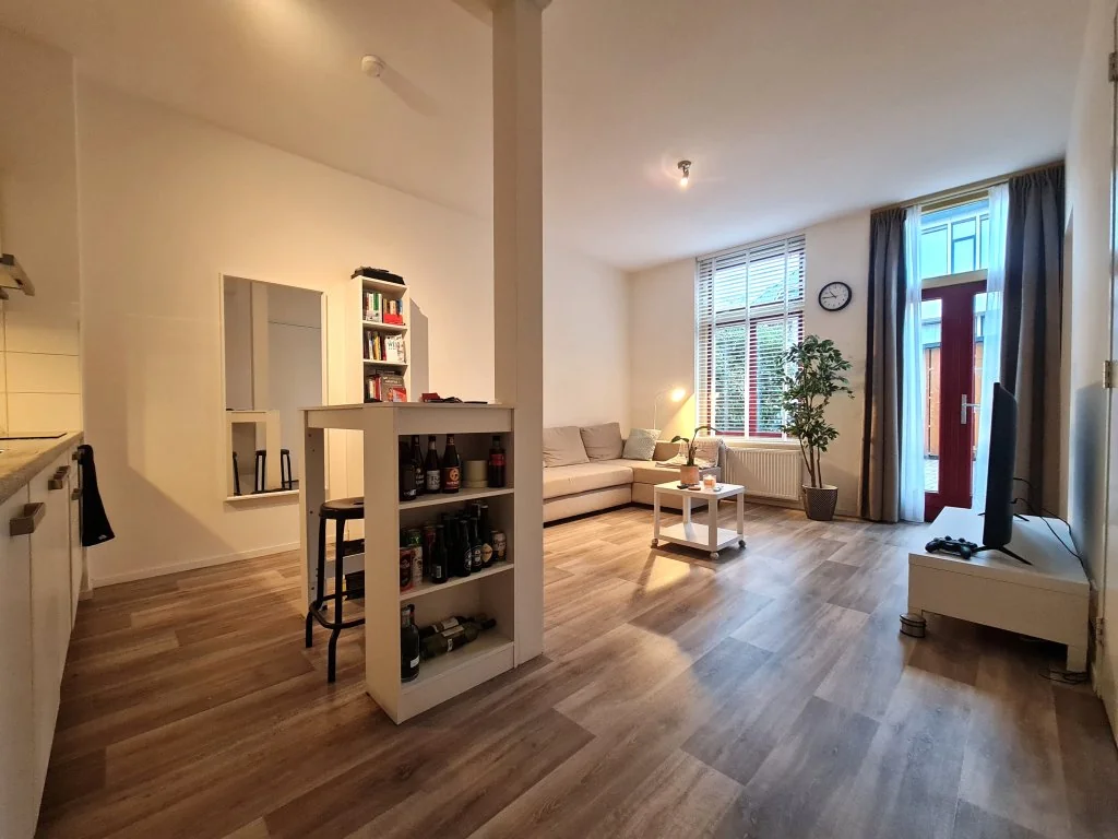 geblurde versie van de foto als achtergrond