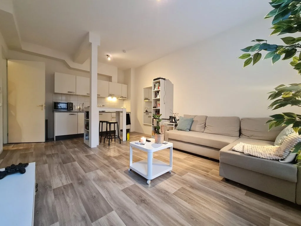 geblurde versie van de foto als achtergrond