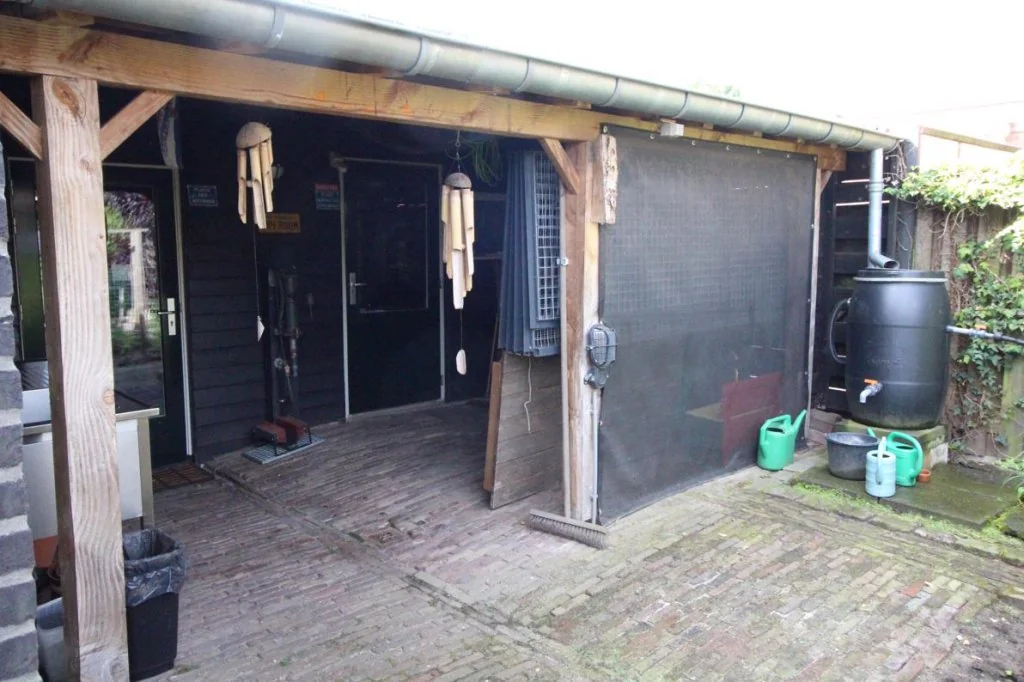 geblurde versie van de foto als achtergrond