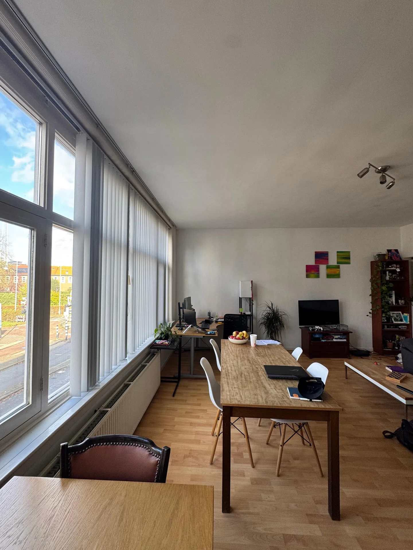 geblurde versie van de foto als achtergrond