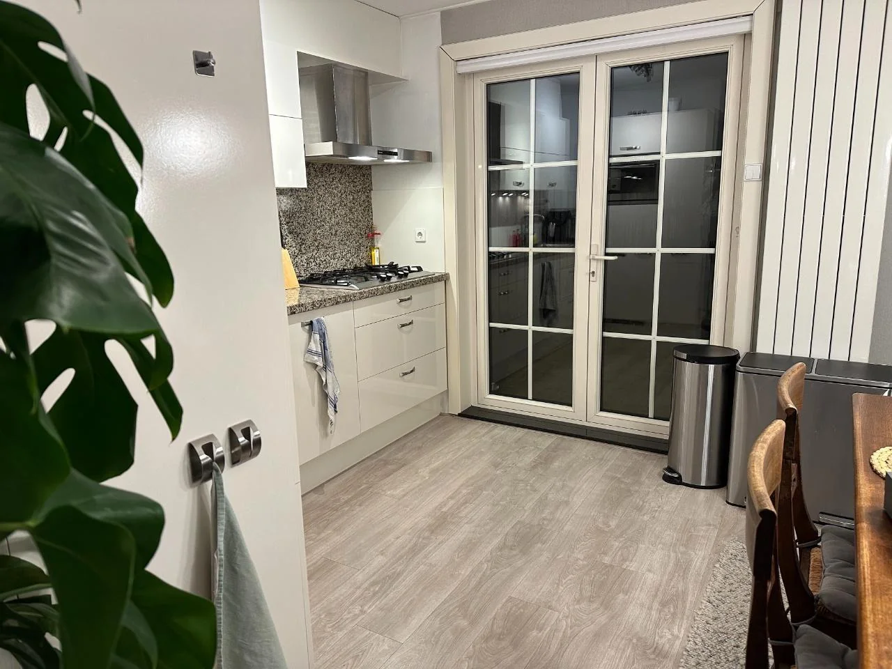 geblurde versie van de foto als achtergrond