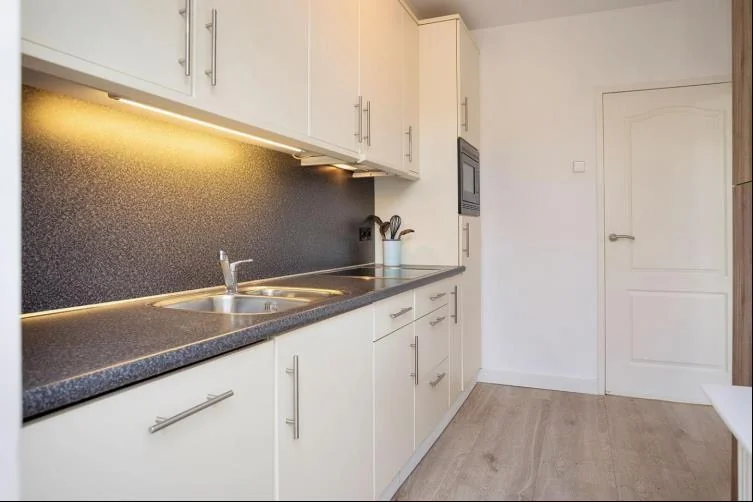 geblurde versie van de foto als achtergrond