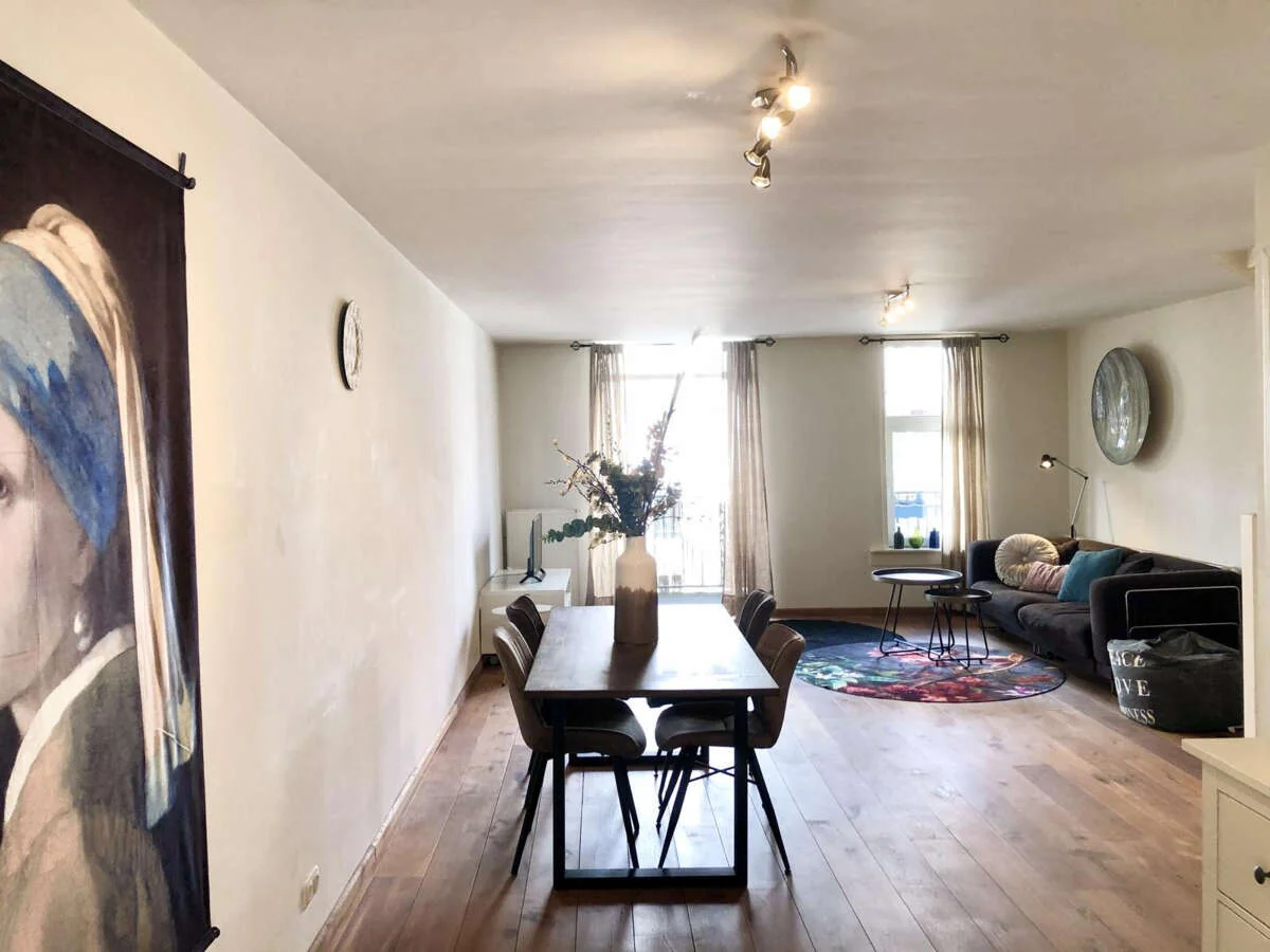 geblurde versie van de foto als achtergrond