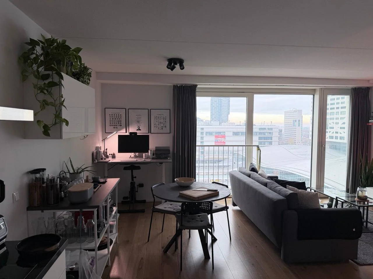 geblurde versie van de foto als achtergrond