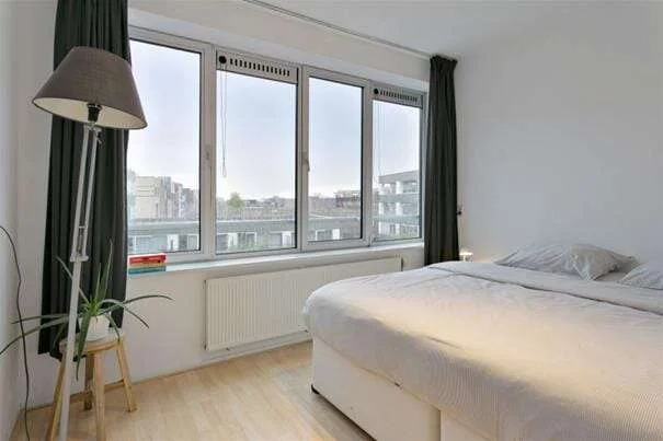 geblurde versie van de foto als achtergrond