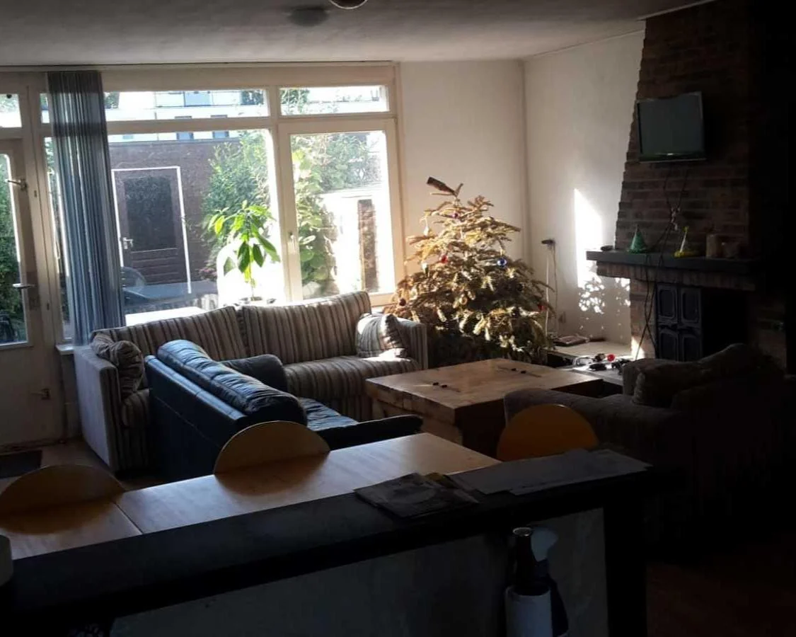 geblurde versie van de foto als achtergrond