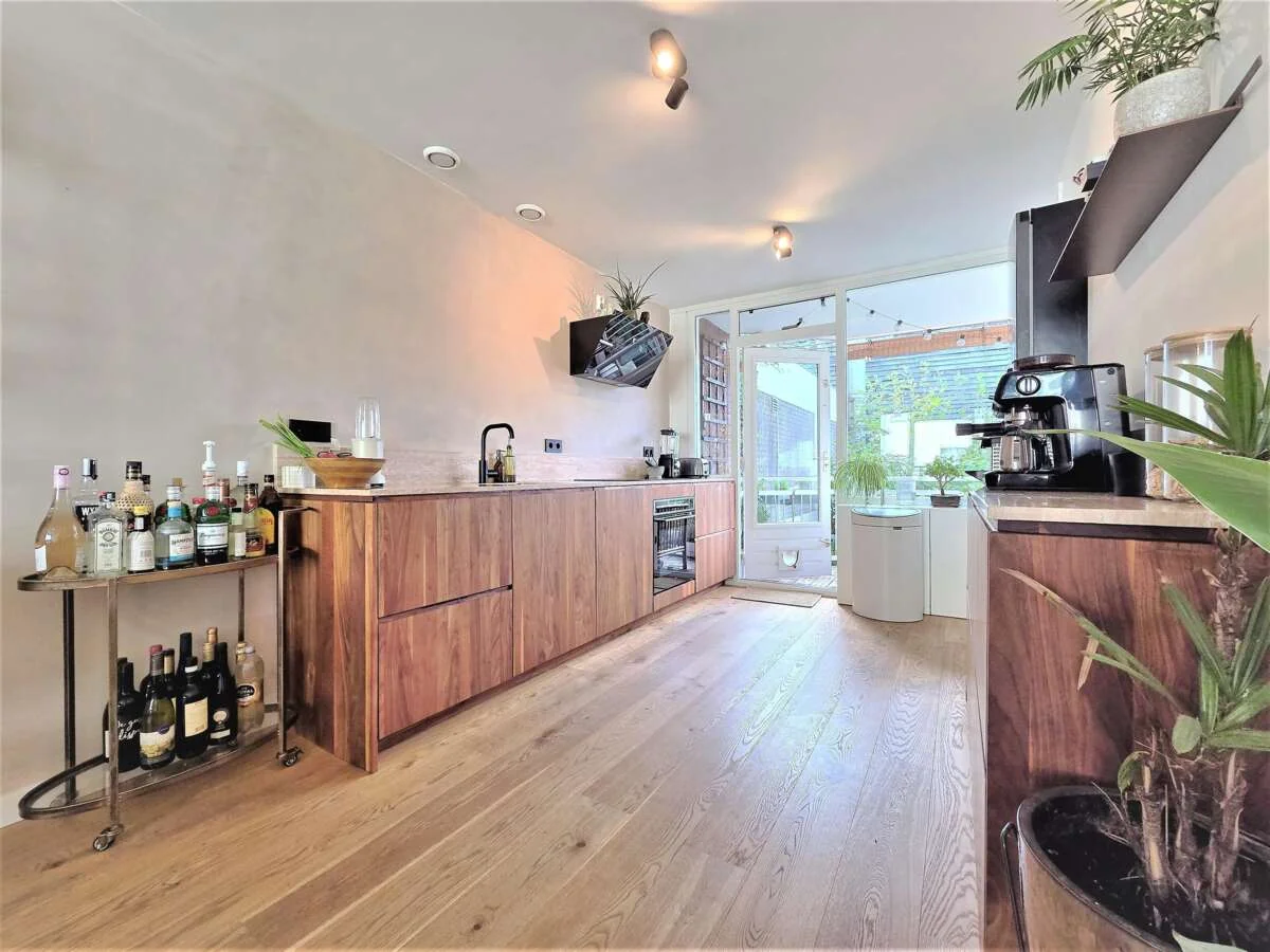 geblurde versie van de foto als achtergrond