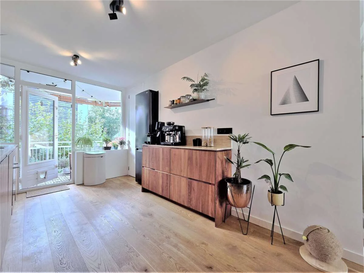 geblurde versie van de foto als achtergrond