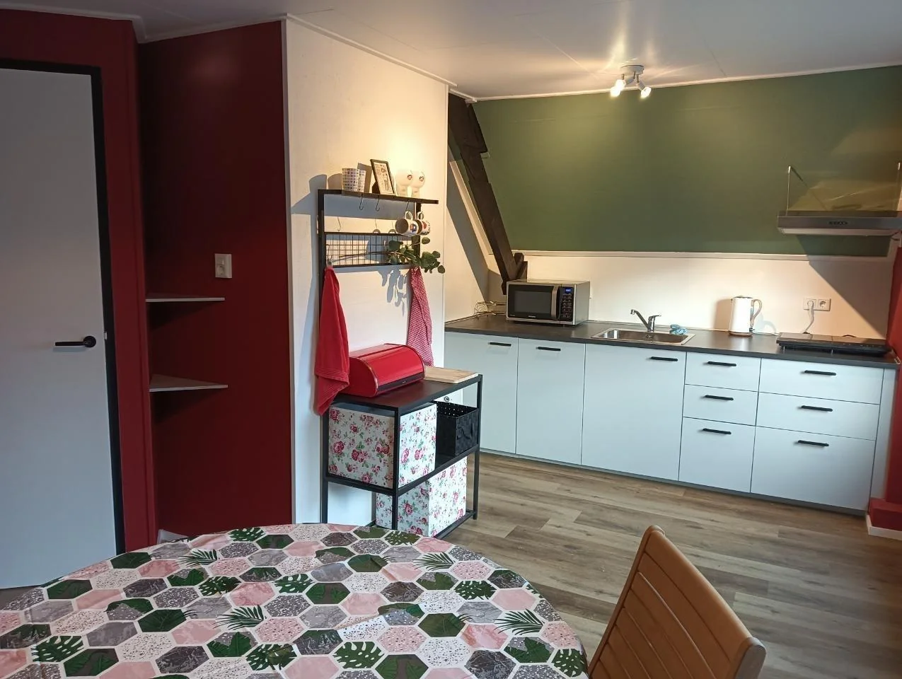 geblurde versie van de foto als achtergrond