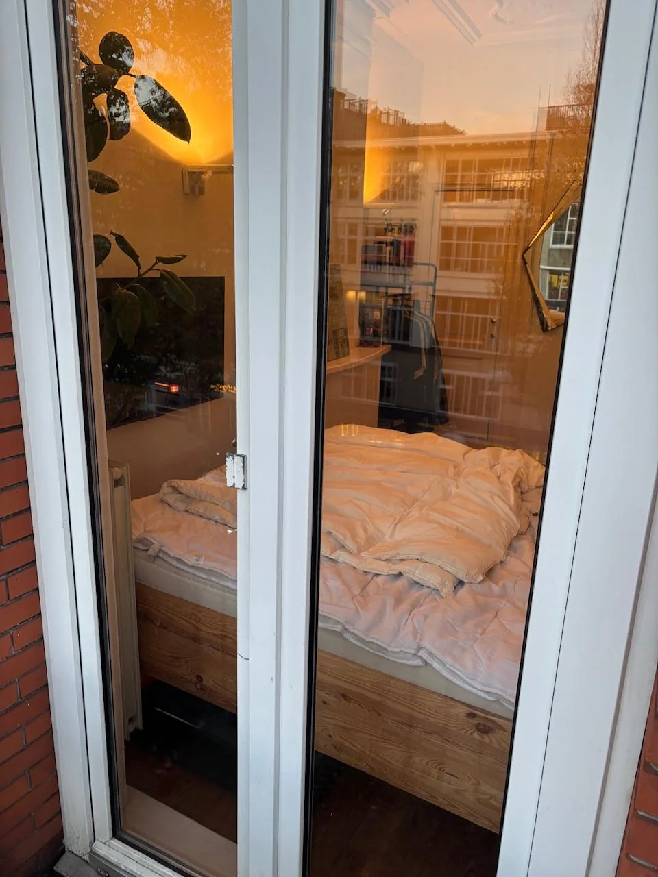 geblurde versie van de foto als achtergrond