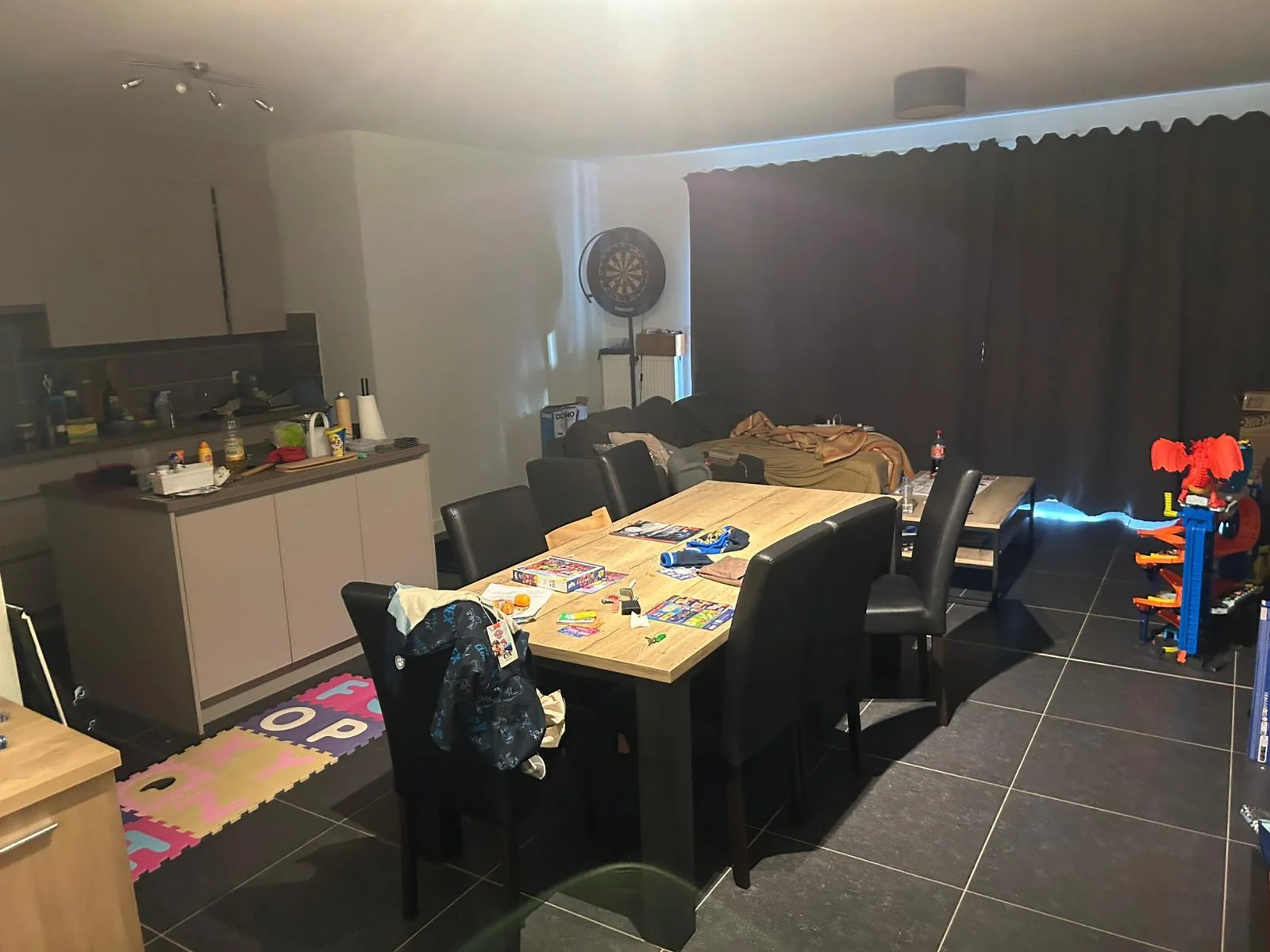 geblurde versie van de foto als achtergrond