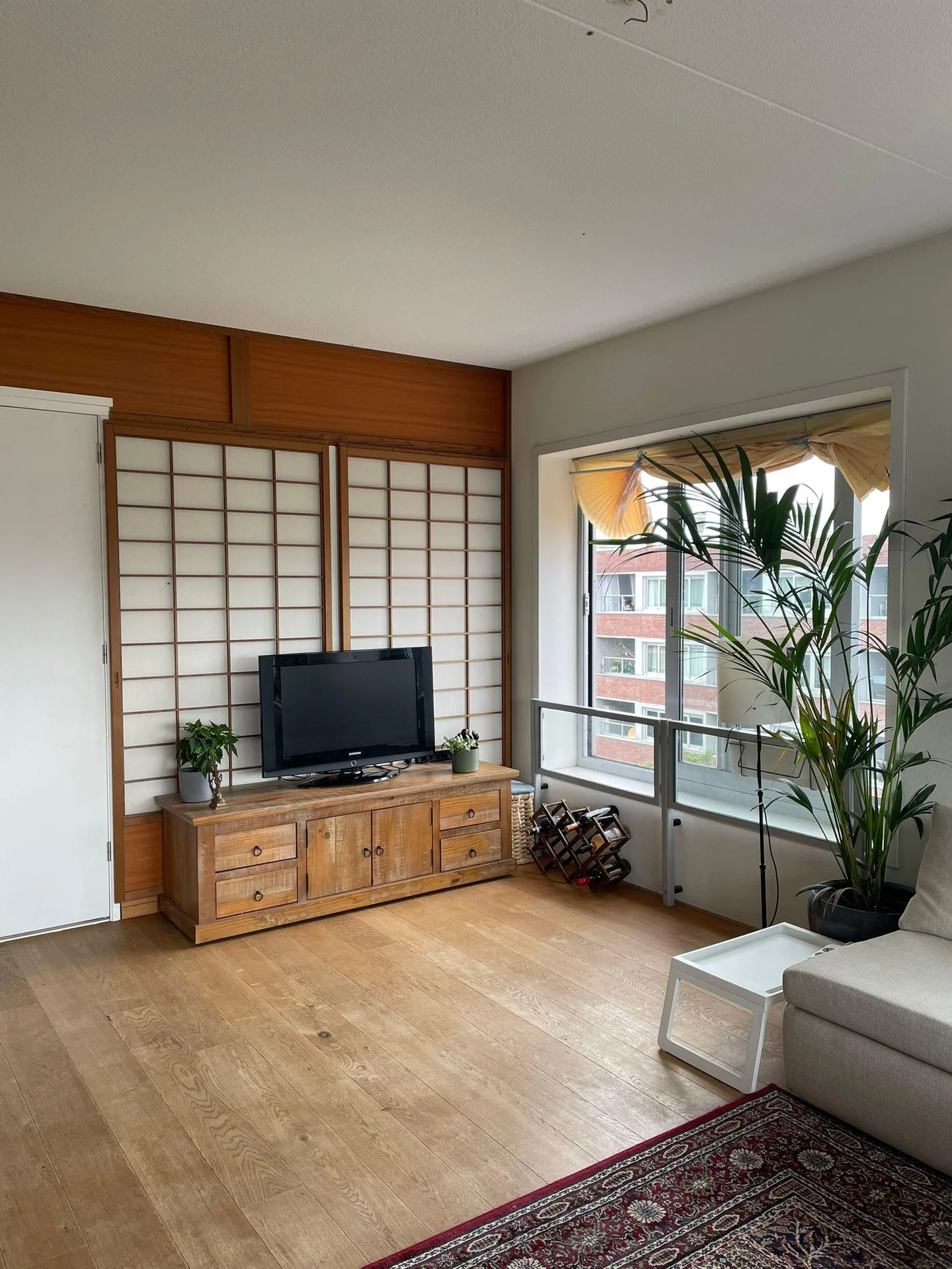 geblurde versie van de foto als achtergrond