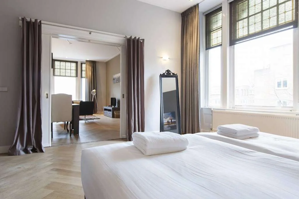 geblurde versie van de foto als achtergrond