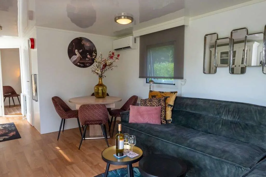 geblurde versie van de foto als achtergrond