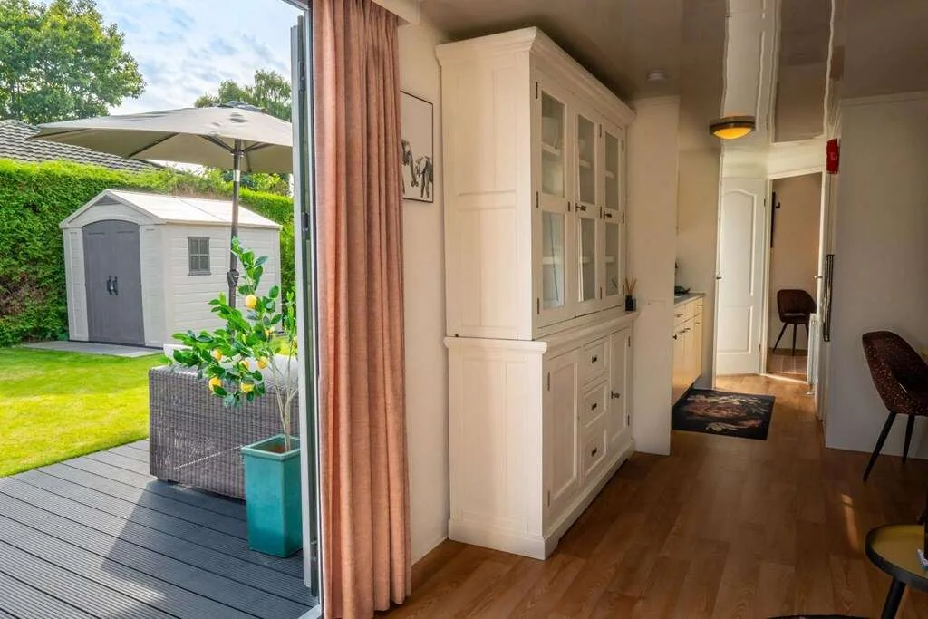 geblurde versie van de foto als achtergrond