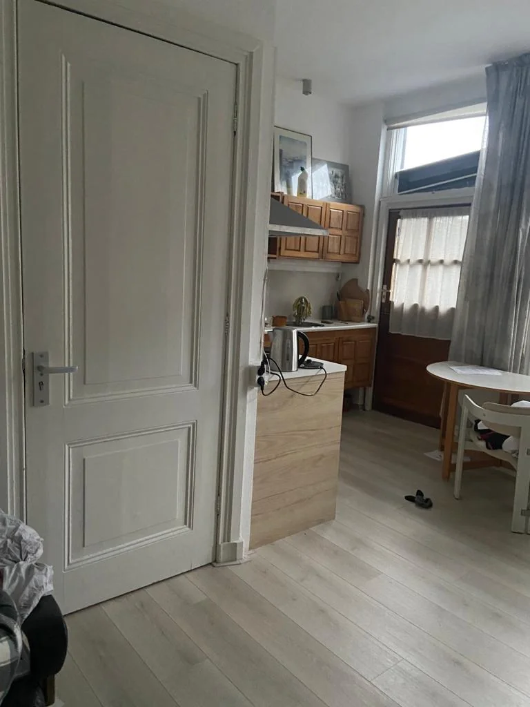 geblurde versie van de foto als achtergrond