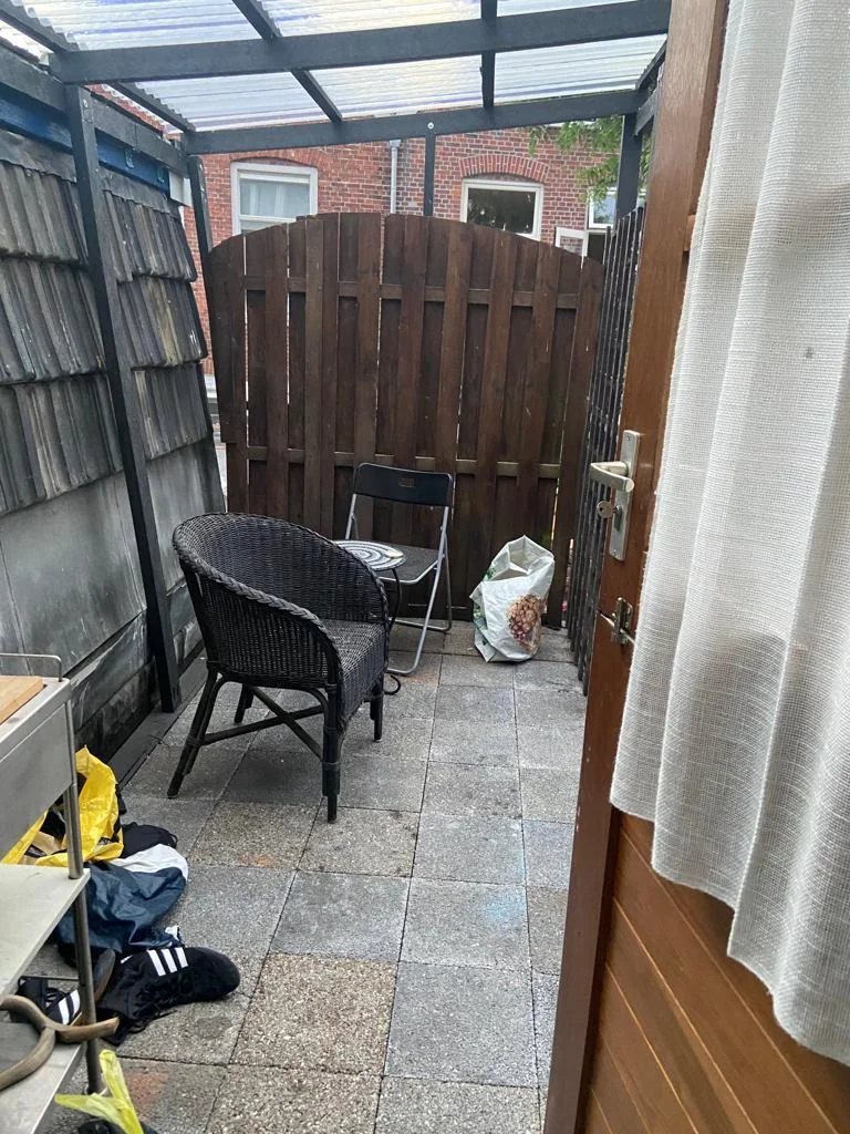 geblurde versie van de foto als achtergrond