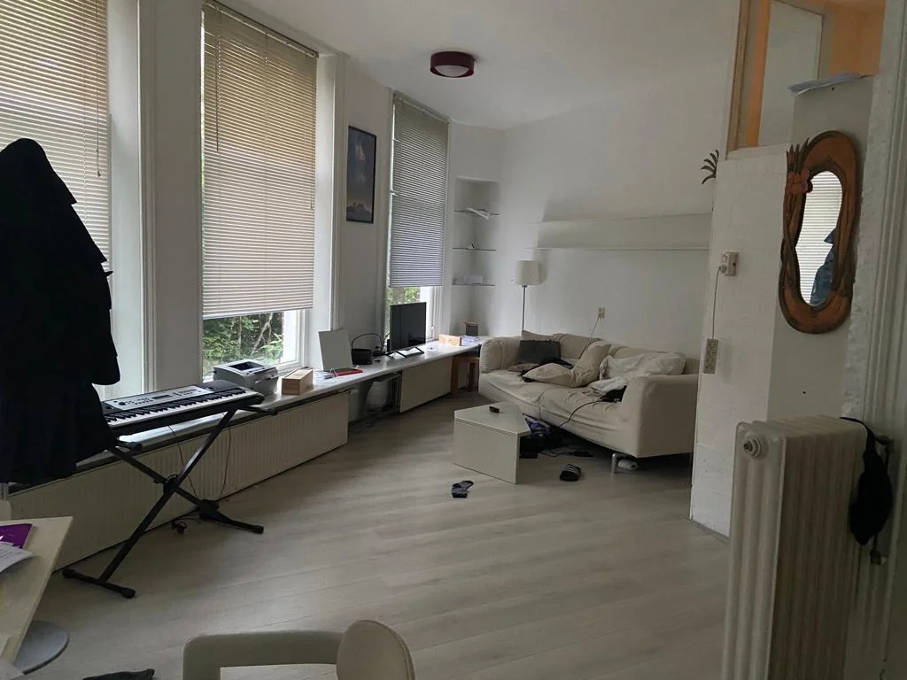 geblurde versie van de foto als achtergrond