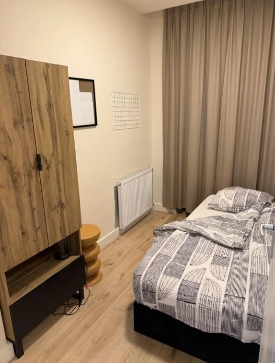 geblurde versie van de foto als achtergrond