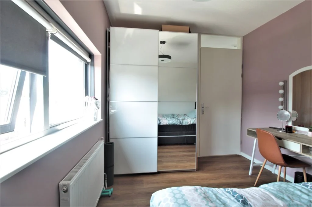 geblurde versie van de foto als achtergrond