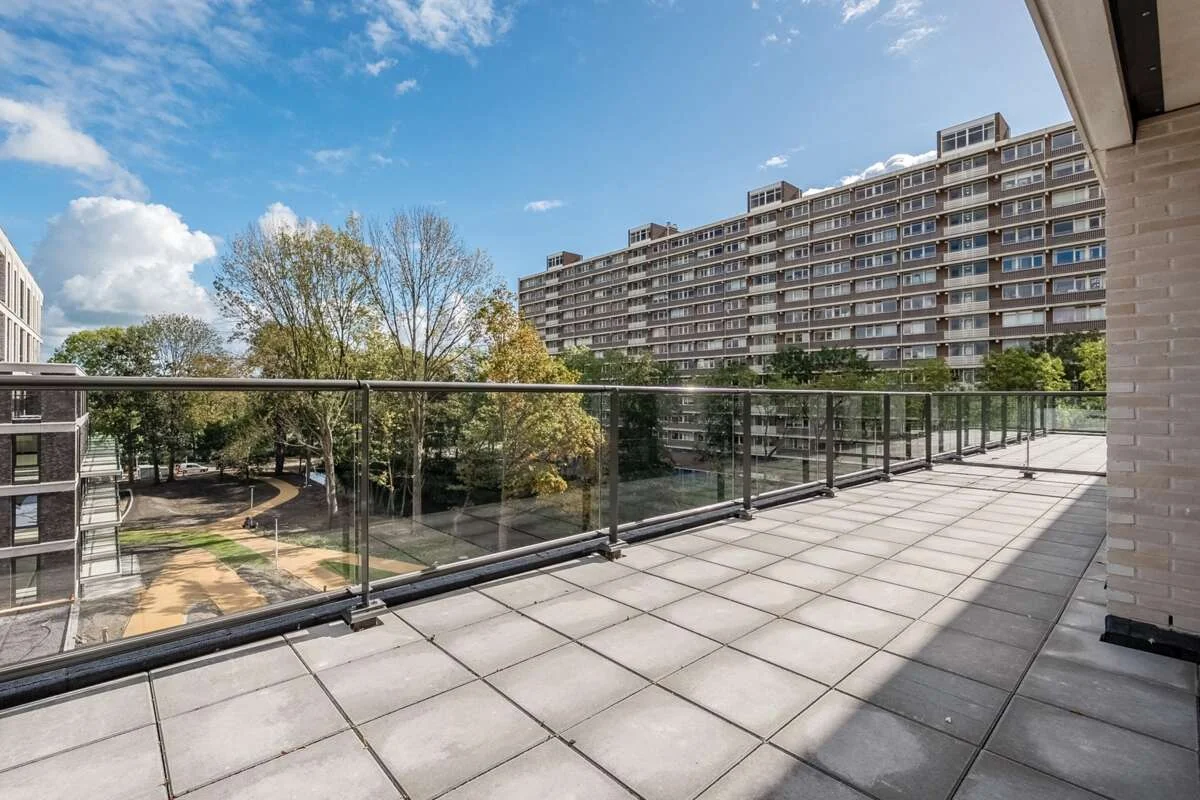 geblurde versie van de foto als achtergrond